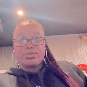 Meet your Posher, Antwanet